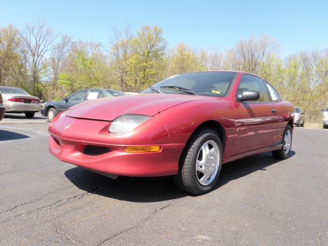 Photo of 1996 Pontiac Sunfire