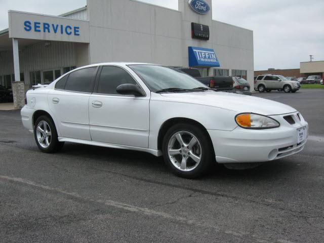 Photo of 2004 Pontiac Grand Am
