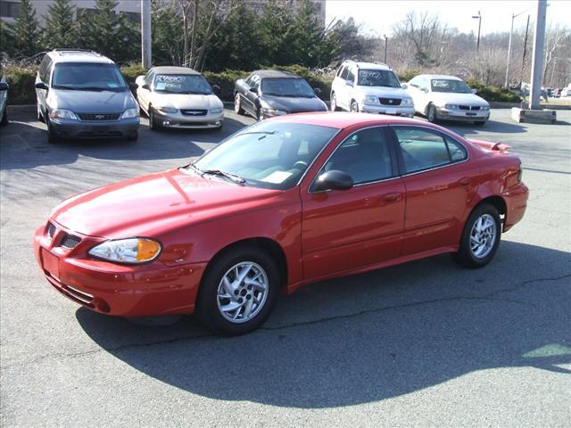 Photo of 2004 Pontiac Grand Am