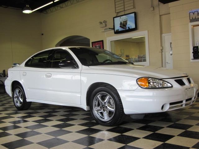 Photo of 2004 Pontiac Grand Am