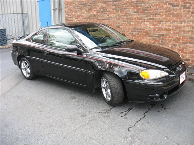 Photo of 2004 Pontiac Grand Am