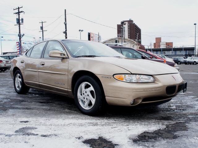 Photo of 1998 Pontiac Grand Prix