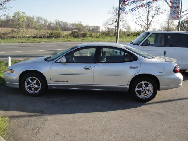 Photo of 2003 Pontiac Grand Prix