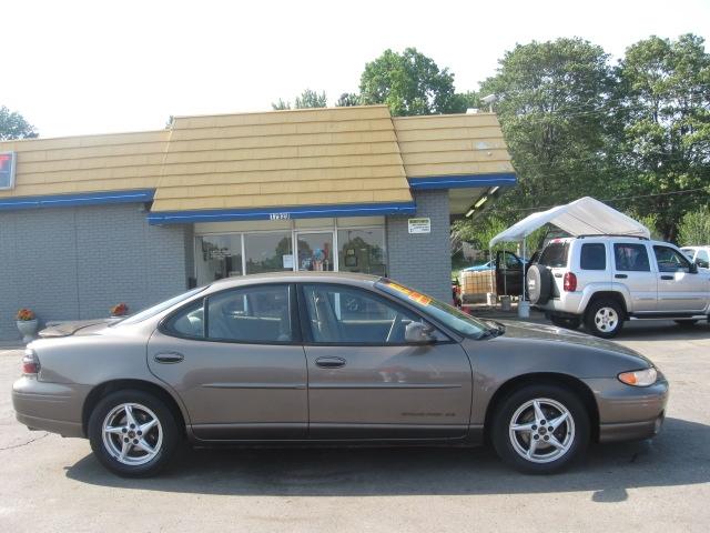 Photo of 2003 Pontiac Grand Prix