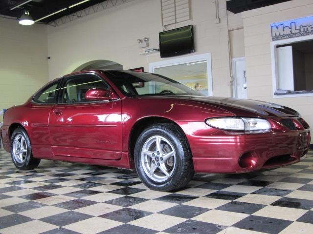 Photo of 2000 Pontiac Grand Prix