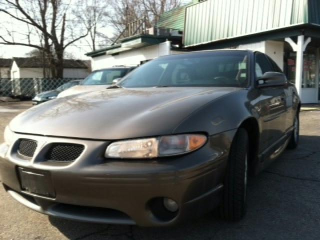 Photo of 2001 Pontiac Grand Prix