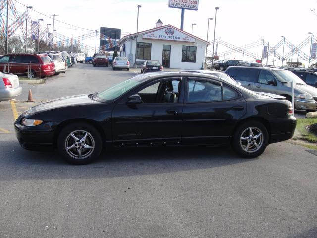 Photo of 2003 Pontiac Grand Prix