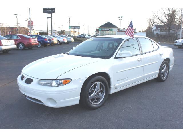 Photo of 2002 Pontiac Grand Prix