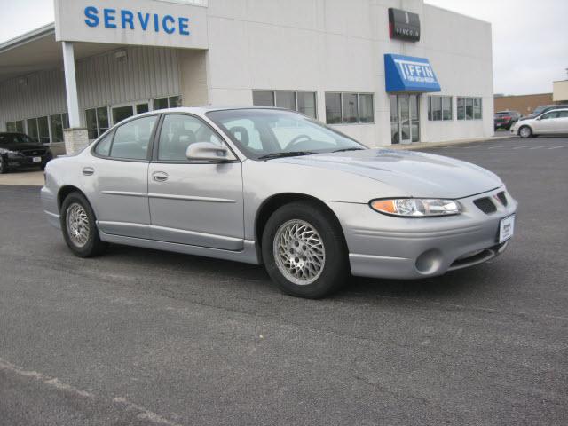 Photo of 1999 Pontiac Grand Prix