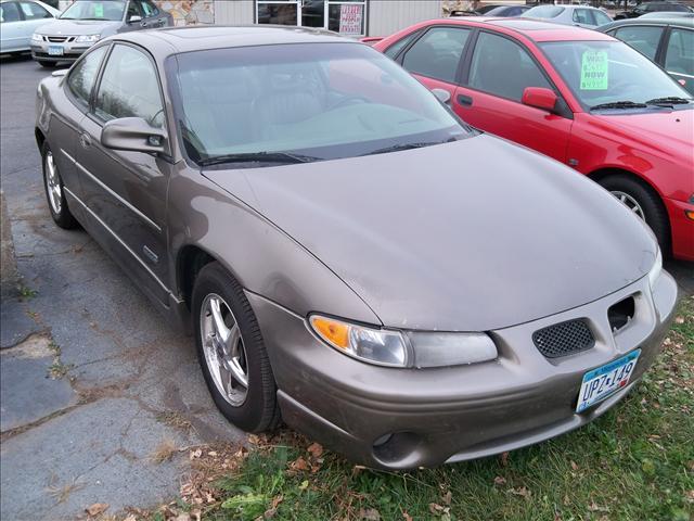 Photo of 2000 Pontiac Grand Prix
