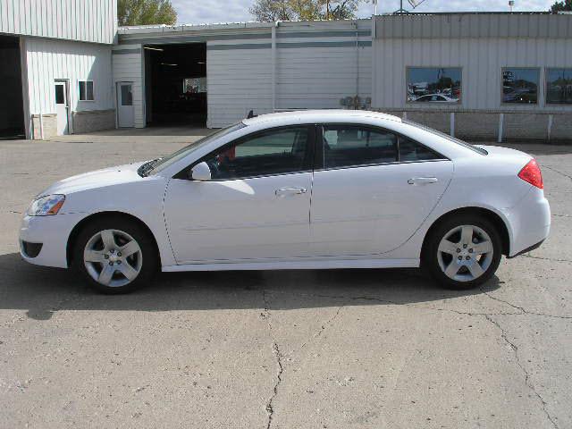 Photo of 2010 Pontiac G6