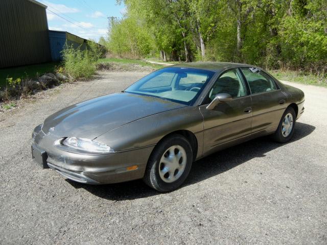 Photo of 1999 Oldsmobile Aurora