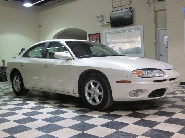 Photo of 2001 Oldsmobile Aurora