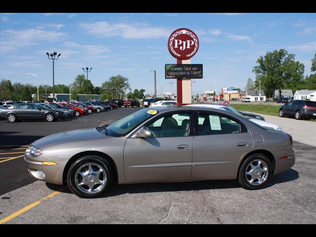 Photo of 2001 Oldsmobile Aurora