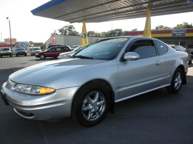 Photo of 2001 Oldsmobile Alero