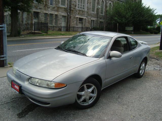 Photo of 1999 Oldsmobile Alero
