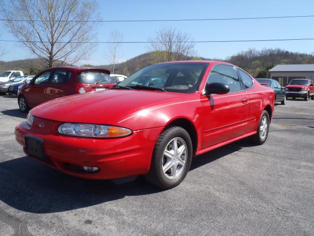 Photo of 2003 Oldsmobile Alero