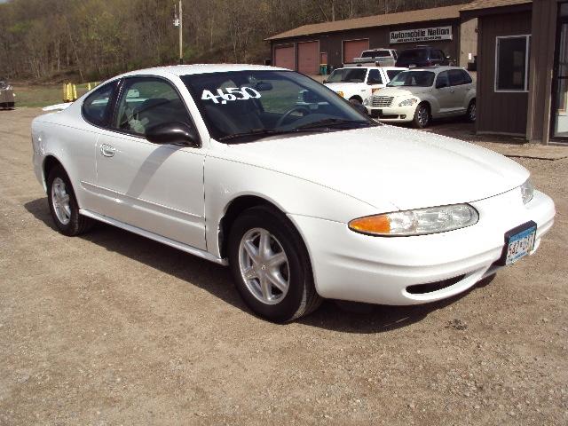 Photo of 2004 Oldsmobile Alero