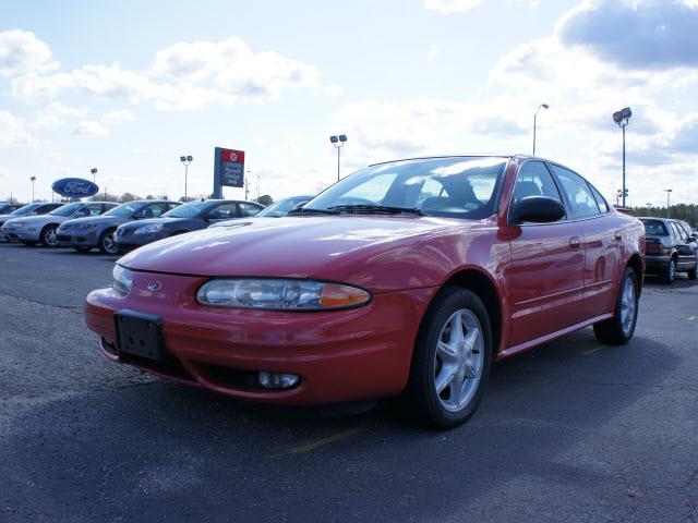 Photo of 2003 Oldsmobile Alero