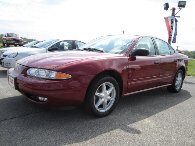 Photo of 2004 Oldsmobile Alero