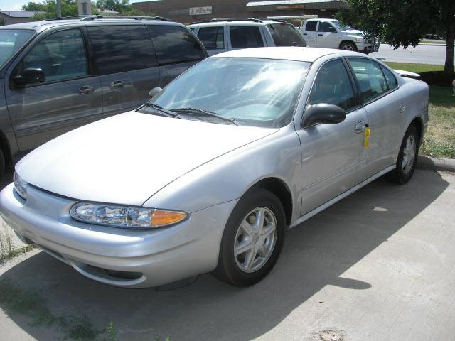 Photo of 2004 Oldsmobile Alero