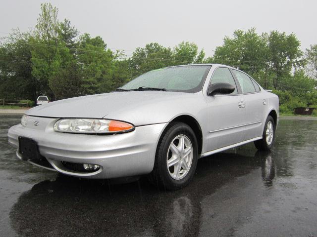 Photo of 2004 Oldsmobile Alero