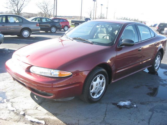Photo of 2003 Oldsmobile Alero