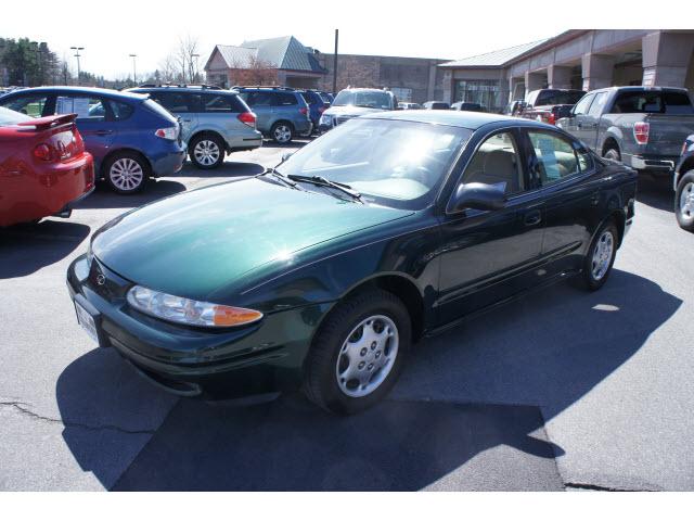 Photo of 2003 Oldsmobile Alero