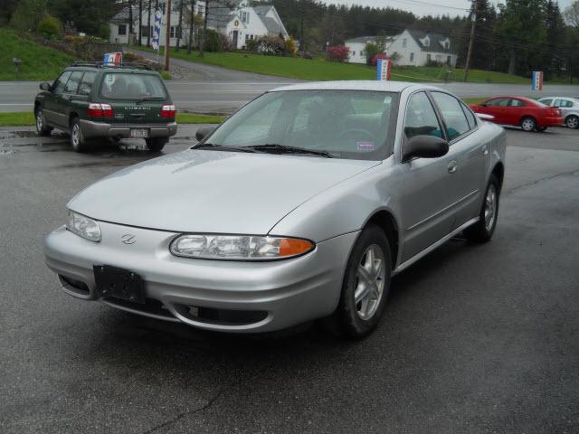 Photo of 2004 Oldsmobile Alero