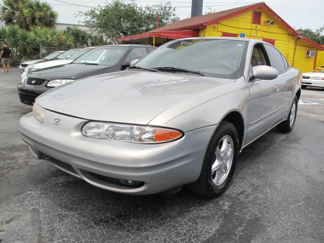 Photo of 1999 Oldsmobile Alero
