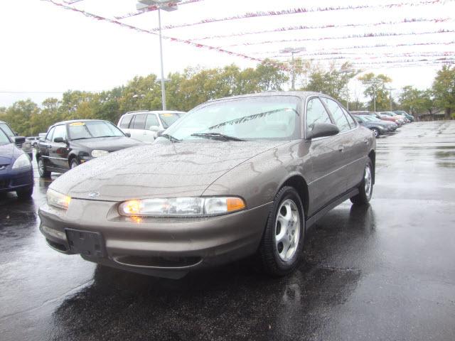 Photo of 1999 Oldsmobile Intrigue