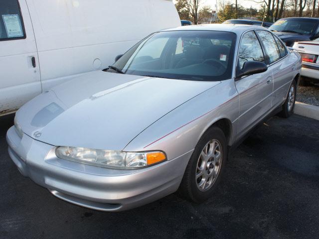 Photo of 2001 Oldsmobile Intrigue