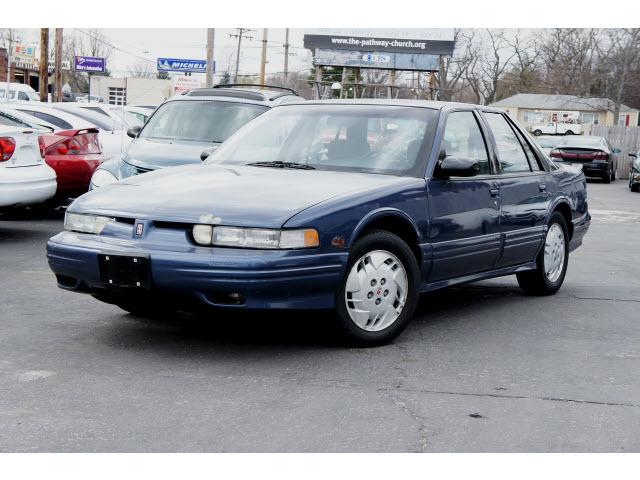 Photo of 1995 Oldsmobile Cutlass Supreme