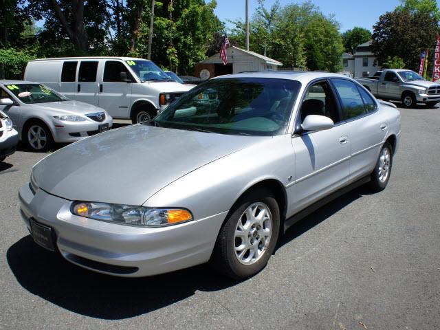 Photo of 2001 Oldsmobile Intrigue