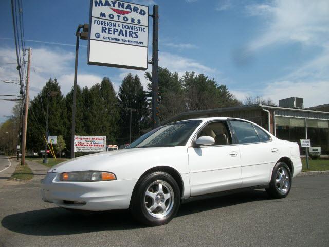 Photo of 1998 Oldsmobile Intrigue