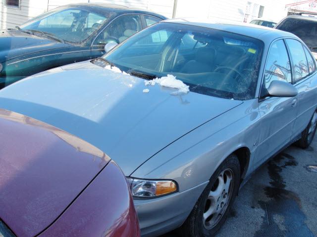 Photo of 2000 Oldsmobile Intrigue
