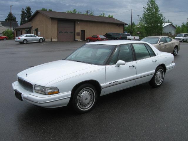 Photo of 1996 Buick PARK AVENUE