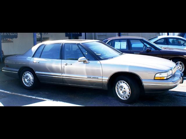 Photo of 1996 Buick Park Avenue