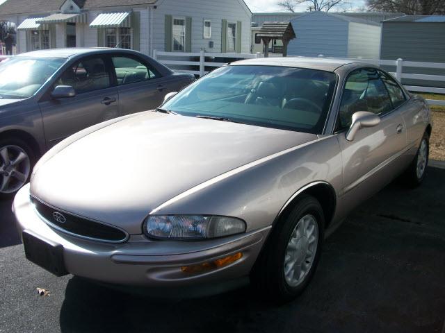 Photo of 1995 Buick RIVIERA