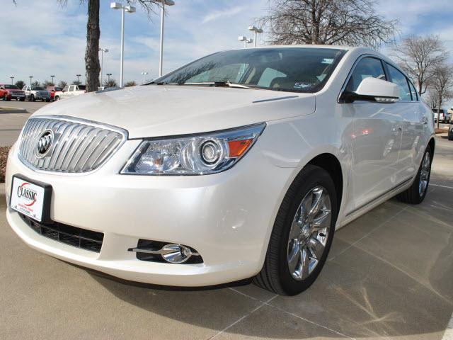 Photo of 2011 Buick LaCrosse