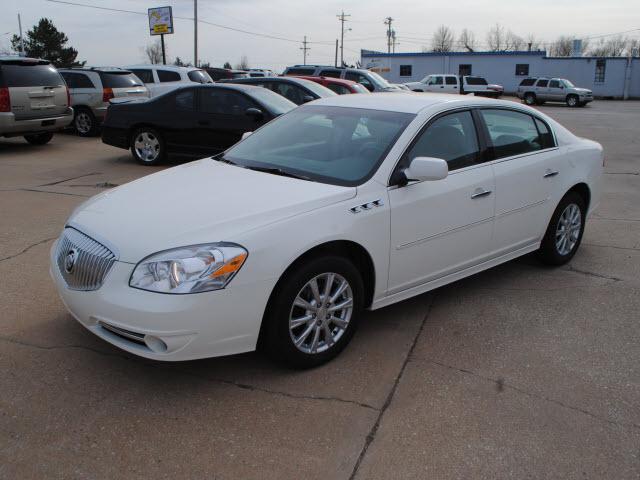 Photo of 2010 Buick Lucerne
