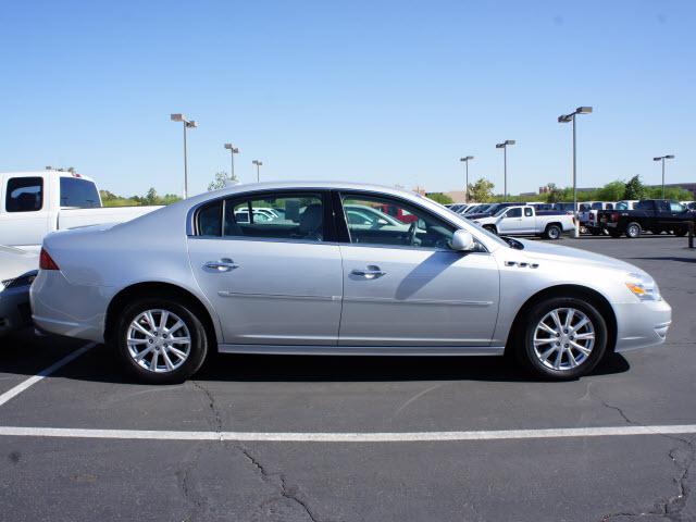 Photo of 2011 Buick Lucerne