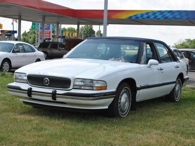 Photo of 1994 Buick LESABRE