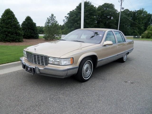 Photo of 1996 Cadillac Fleetwood