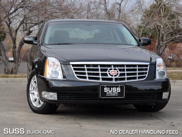 Photo of 2010 Cadillac DTS