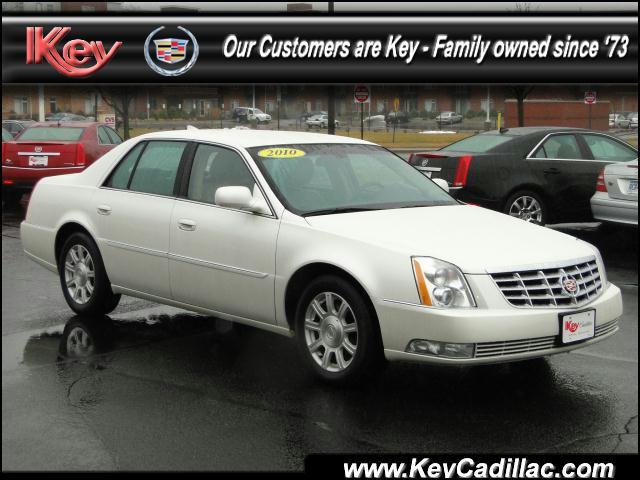 Photo of 2010 Cadillac DTS