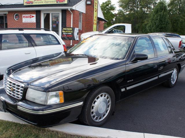 Photo of 1999 Cadillac DeVille