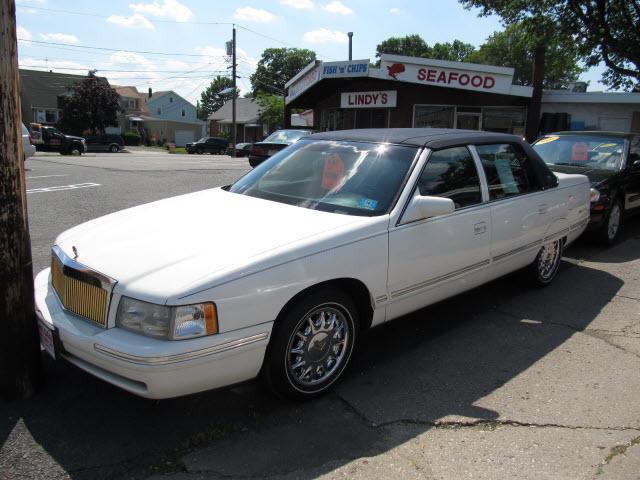 Photo of 1998 Cadillac DeVille