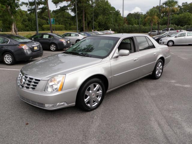 Photo of 2007 Cadillac DTS