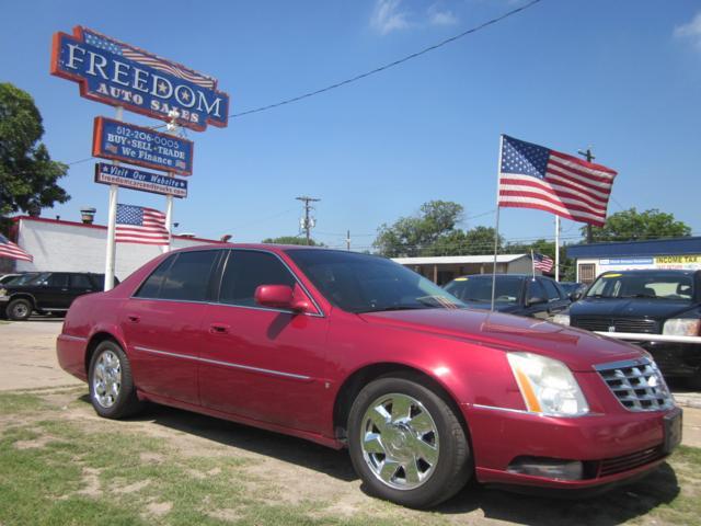 Photo of 2008 Cadillac DTS